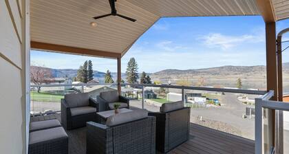 Friday Bay Retreat With Beautiful Lake Views
