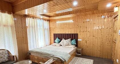 Wander Vale | Group-Friendly Villa with Scenic Views & Private Bathrooms