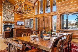 تناول الطعام