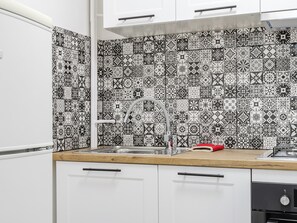 Fridge, oven, stovetop, dishwasher - Poznań Cozy Comfort Apartment (Poznan)