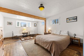 3 soverom, strykejern/-brett, wi-fi (inkludert) og sengetøy