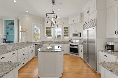 Enchanted Hideaway, Stunning Oceanfront Home, Private Heated Pool!