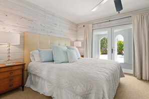 5 bedrooms, desk, iron/ironing board, free WiFi