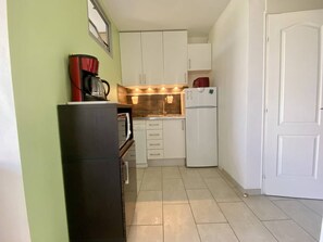 Frigorífic, microones, forn i rentaplats 