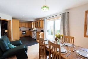 Dining - Central Stay - Old Town Dingle (Dingle)
