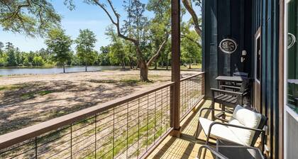 Moonrise Haven Lake-Pool