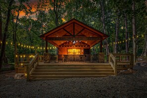 Unclassified image, 4 of 87, button - Jazzy's Cozy Creekside - Hot Tub | Game Room | Screened Decks (Blue Ridge)