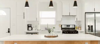 Renovated 3 Bedroom Gem with Game-room and Hot Tub
