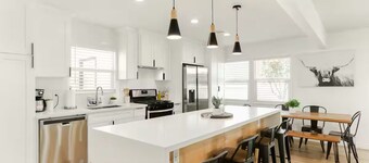 Renovated 3 Bedroom Gem with Game-room and Hot Tub