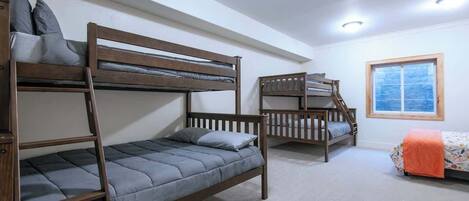 7 sovrum, skrivbord, strykjärn/strykbräda och gratis wi-fi