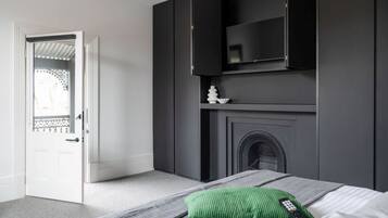 5 slaapkamers, een strijkplank/strijkijzer, wifi, beddengoed