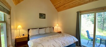 Quiet Family-Oriented House at Laughing Moon Farm