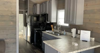 Tiny Homes for Rent, minutes to the Casino, Golf Course & Water Park