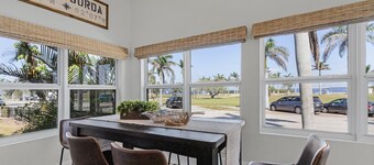 Heated Pool, Outdoor Dining & Grill, Near the Beach - Heart of Punta Gorda - Roelens