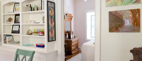 2 多间卧室、熨斗/熨衣板、免费 WiFi、床单