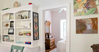 Shanty Bellum Too | 2/1, Washer/Dryer, Full Kitchen