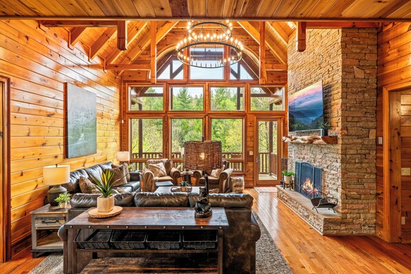 Smart TV, fireplace, table football, ping pong