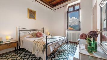 2 soverom, strykejern/-brett, wi-fi (inkludert) og sengetøy