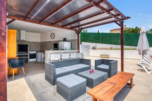 Outdoor dining - Villa 'Farau' with Sea View, Wi-Fi and Air Conditioning (Calpe)