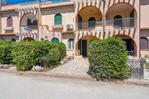 Exterior - Apartment 'Lorenzo' with Sea View, Wi-Fi and Air Conditioning (Marzamemi)