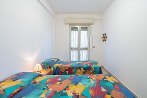 2 habitaciones, tabla de planchar con plancha y wifi gratis 