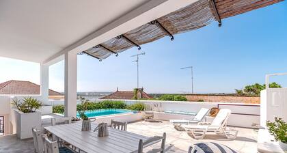 Apartment 'Calçada' with Private Pool, Private Terrace and Wi-Fi