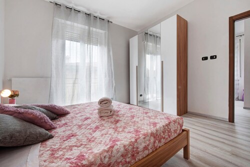 Room 'Rosa' with Shared Terrace, Balcony and Wi-Fi