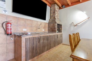 Dining - 'Juan Martin' with Mountain View, Wi-Fi and Air Conditioning (Uga)