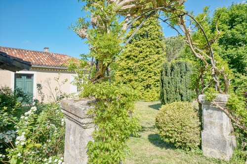 Maison Les Orchidées – Stay in the Heart of the Isle Valley