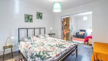 2 bedrooms, iron/ironing board, free WiFi, bed sheets