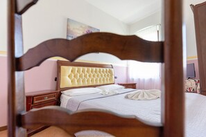 1 bedroom, free WiFi, bed sheets - Room 'Double  Locanda 7 Camini' with Wi-Fi and Air Conditioning (Verona)