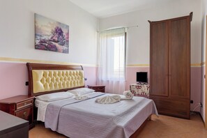 1 室のベッドルーム、WiFi (無料)、ベッドシーツ