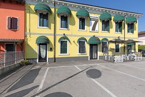 Exterior - Room 'Family Locanda 7 Camini' with Wi-Fi and Air Conditioning (Verona)