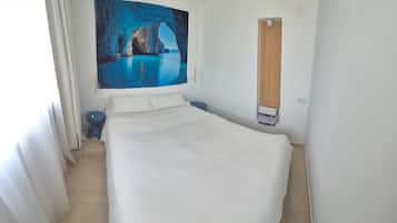 2 chambres, fer et planche Ă repasser, Wi-Fi gratuit, draps fournis