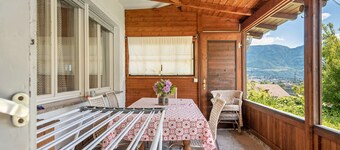 Appartamento 'Weinberg 1' con vista sulle montagne, piscina in comune e Wi-Fi