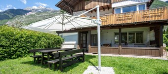 Ferme biologique Toellerhof : appartement 'Weinberg 1' avec vue sur la montagne, piscine et Wi-Fi