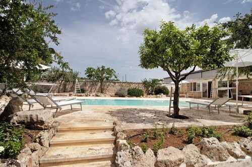 Villa 'La Dimora Dello Zio' with Private Pool, Private Terrace and Wi-Fi