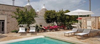 Villa 'La Dimora Dello Zio' with Private Pool, Private Terrace and Wi-Fi