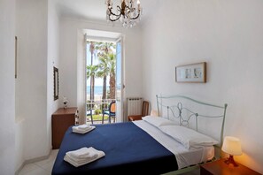 2 bedrooms, iron/ironing board, bed sheets