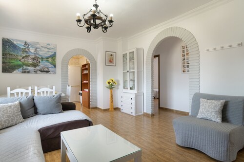 Holiday Home 'Alfonso Manuel' with Private Pool, Wi-Fi and Air Conditioning