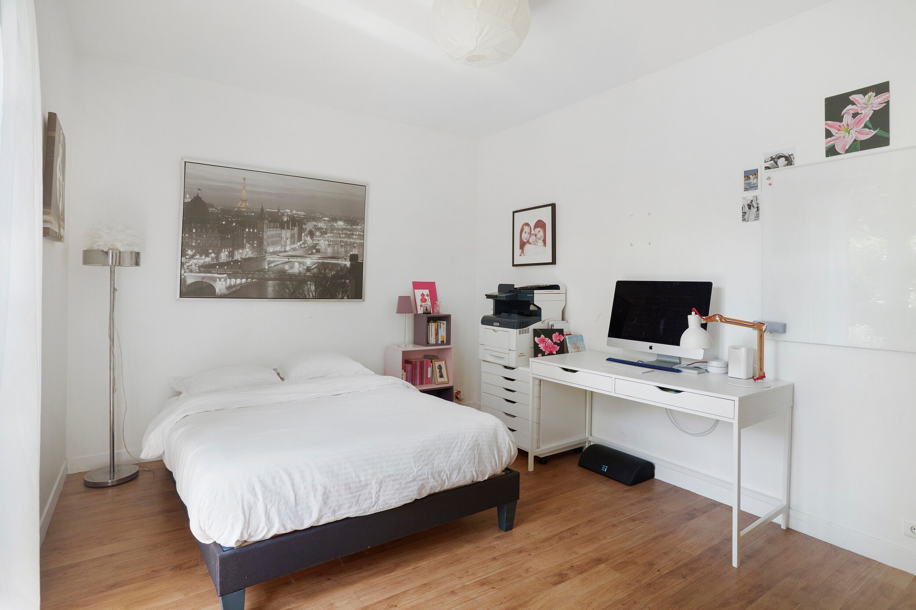 3 bedrooms, iron/ironing board, WiFi (free), bed sheets