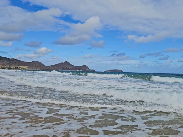 بالقرب من الشاطئ