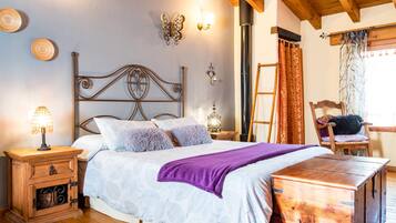 1 dormitorio, tabla de planchar con plancha, wifi gratis y ropa de cama