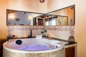 Een douche, een haardroger, handdoeken