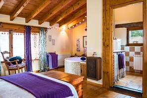 1 chambre, fer et planche à repasser, Wi-Fi gratuit, draps fournis