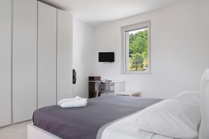 2 dormitorios, tabla de planchar con plancha, wifi gratis y ropa de cama