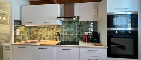 Fridge, microwave, dishwasher, coffee/tea maker