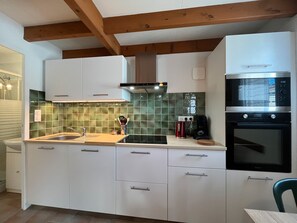 Fridge, microwave, dishwasher, coffee/tea maker