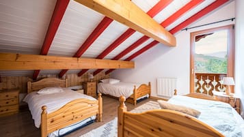 6 bedrooms, iron/ironing board, free WiFi, bed sheets