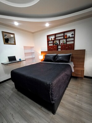 1 chambre, fer et planche Ă repasser, Wi-Fi, draps fournis